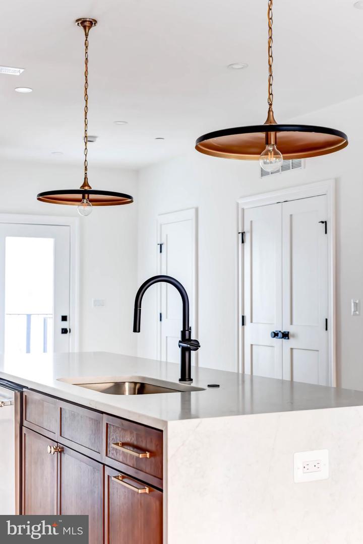 2910 18TH ST NW, WASHINGTON, District Of Columbia 20009, 4 Bedrooms Bedrooms, ,3 BathroomsBathrooms,Residential,For sale,2910 18TH ST NW,DCDC2242368 MLS # DCDC2242368