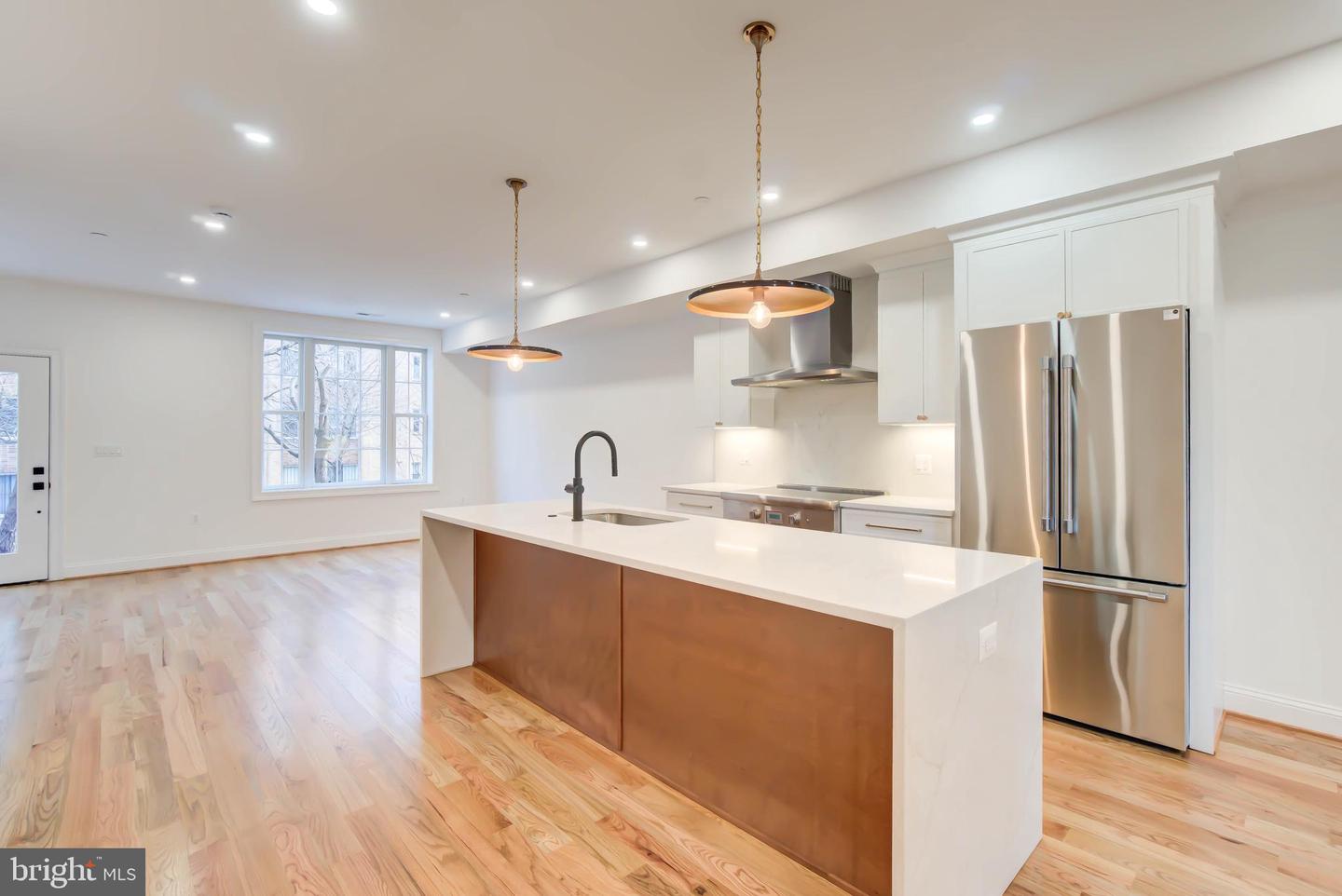 2910 18TH ST NW, WASHINGTON, District Of Columbia 20009, 4 Bedrooms Bedrooms, ,3 BathroomsBathrooms,Residential,For sale,2910 18TH ST NW,DCDC2242368 MLS # DCDC2242368