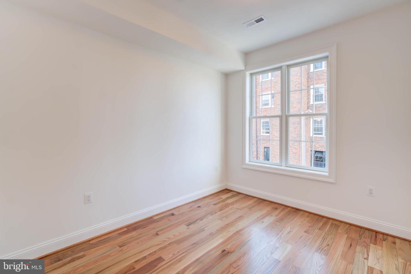 2910 18TH ST NW, WASHINGTON, District Of Columbia 20009, 4 Bedrooms Bedrooms, ,3 BathroomsBathrooms,Residential,For sale,2910 18TH ST NW,DCDC2242368 MLS # DCDC2242368