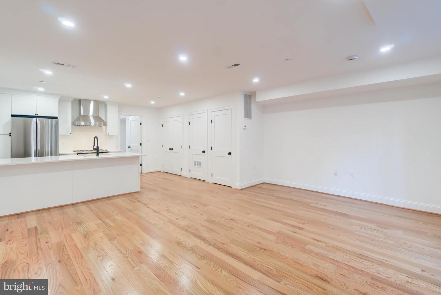 2910 18TH ST NW, WASHINGTON, District Of Columbia 20009, 4 Bedrooms Bedrooms, ,3 BathroomsBathrooms,Residential,For sale,2910 18TH ST NW,DCDC2242368 MLS # DCDC2242368