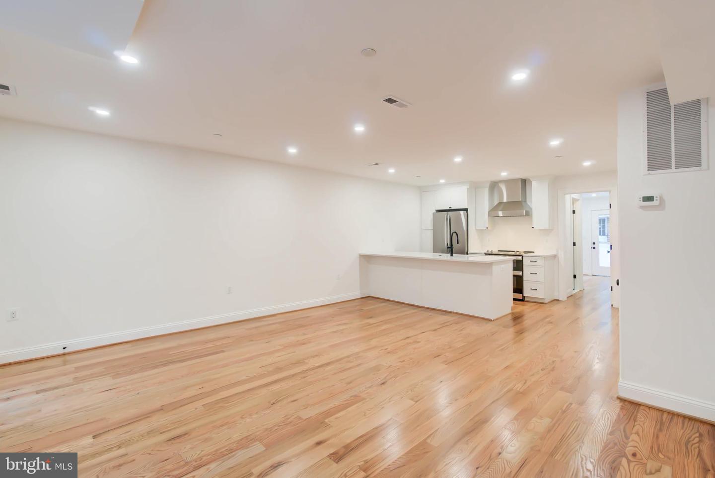 2910 18TH ST NW, WASHINGTON, District Of Columbia 20009, 4 Bedrooms Bedrooms, ,3 BathroomsBathrooms,Residential,For sale,2910 18TH ST NW,DCDC2242368 MLS # DCDC2242368