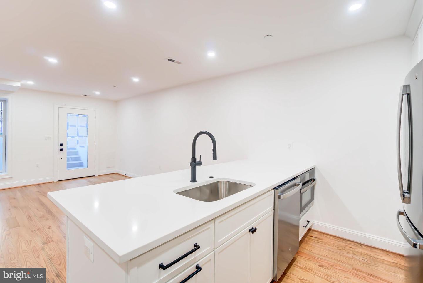 2910 18TH ST NW, WASHINGTON, District Of Columbia 20009, 4 Bedrooms Bedrooms, ,3 BathroomsBathrooms,Residential,For sale,2910 18TH ST NW,DCDC2242368 MLS # DCDC2242368