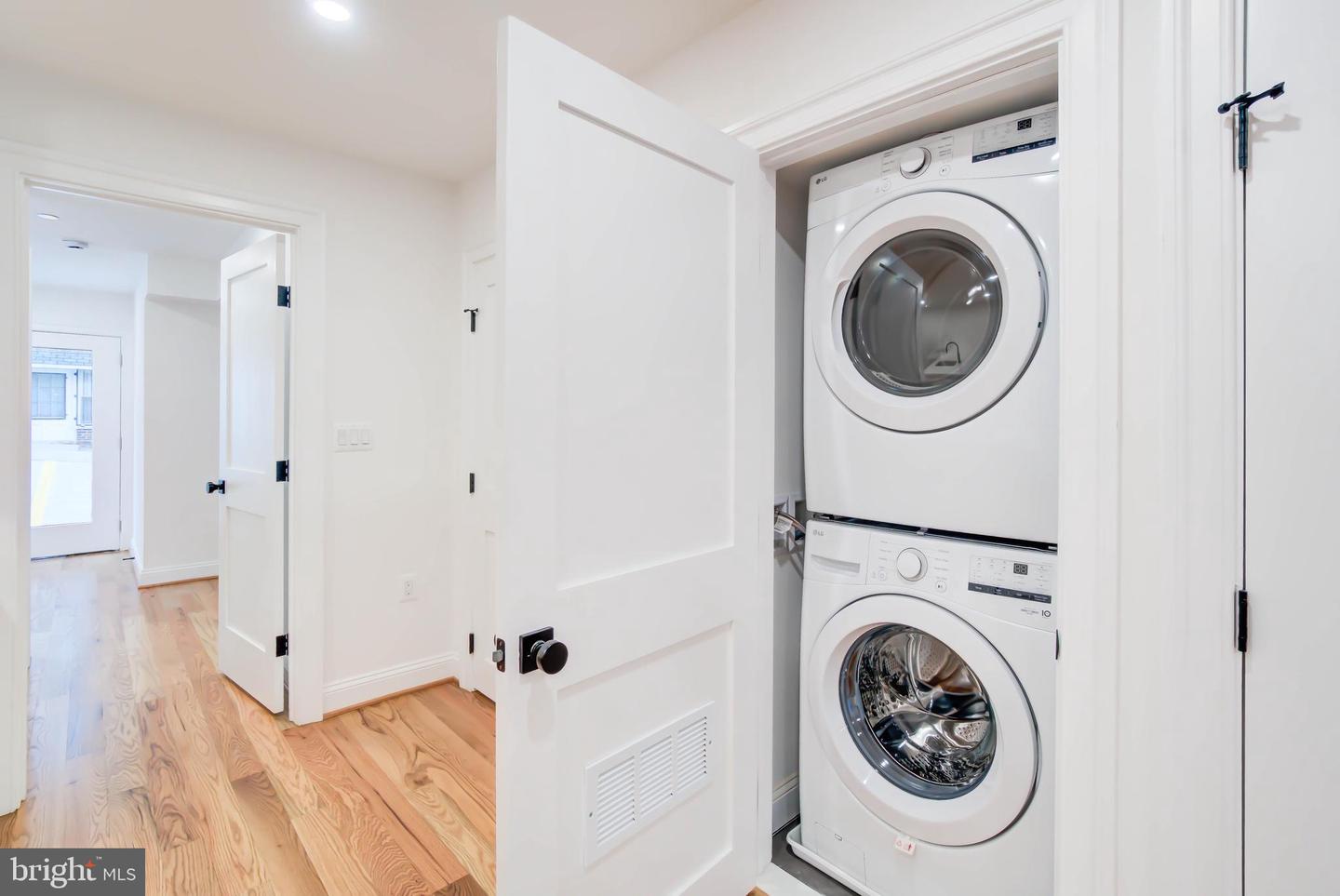 2910 18TH ST NW, WASHINGTON, District Of Columbia 20009, 4 Bedrooms Bedrooms, ,3 BathroomsBathrooms,Residential,For sale,2910 18TH ST NW,DCDC2242368 MLS # DCDC2242368