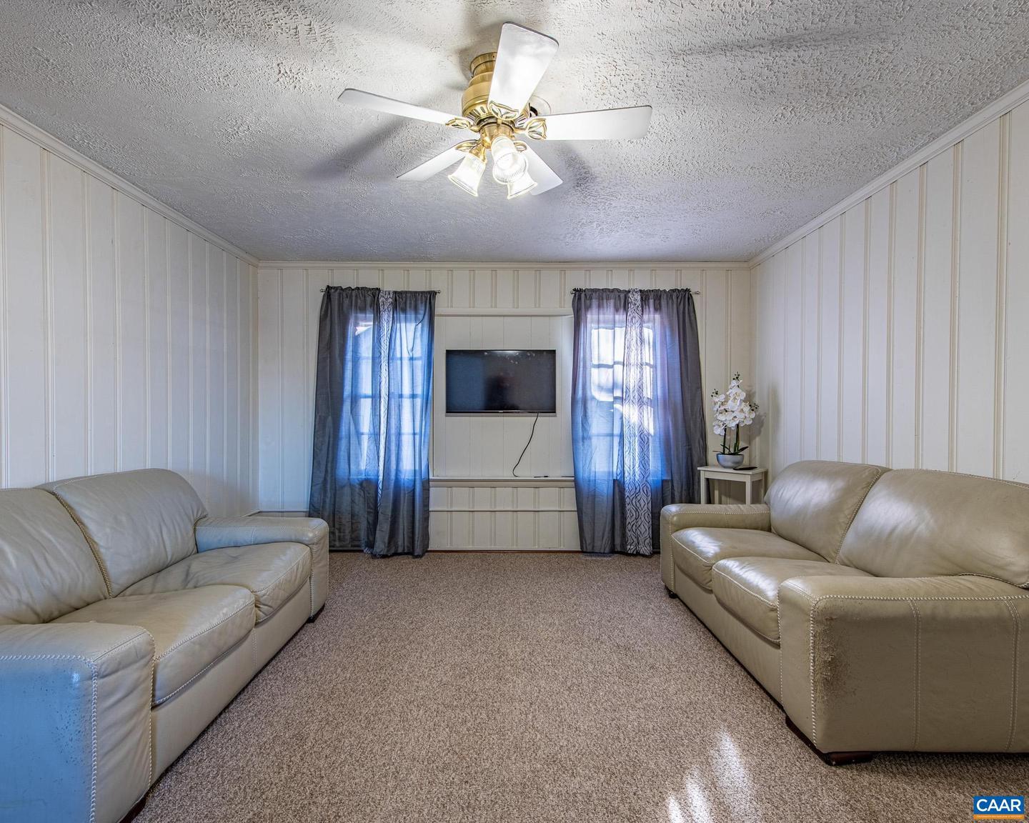 628 N AUGUSTA AVE, WAYNESBORO, Virginia 22980, 2 Bedrooms Bedrooms, ,1 BathroomBathrooms,Residential,For sale,628 N AUGUSTA AVE,672667 MLS # 672667