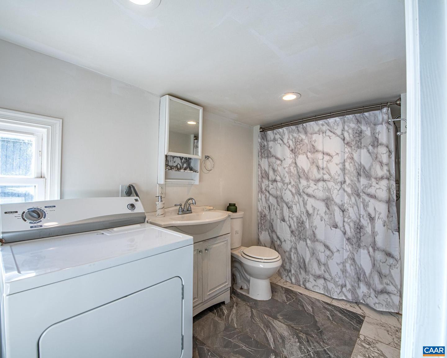 628 N AUGUSTA AVE, WAYNESBORO, Virginia 22980, 2 Bedrooms Bedrooms, ,1 BathroomBathrooms,Residential,For sale,628 N AUGUSTA AVE,672667 MLS # 672667