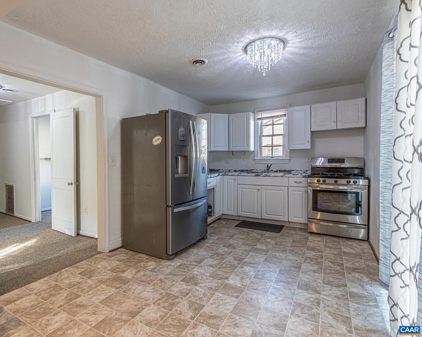 628 N AUGUSTA AVE, WAYNESBORO, Virginia 22980, 2 Bedrooms Bedrooms, ,1 BathroomBathrooms,Residential,For sale,628 N AUGUSTA AVE,672667 MLS # 672667