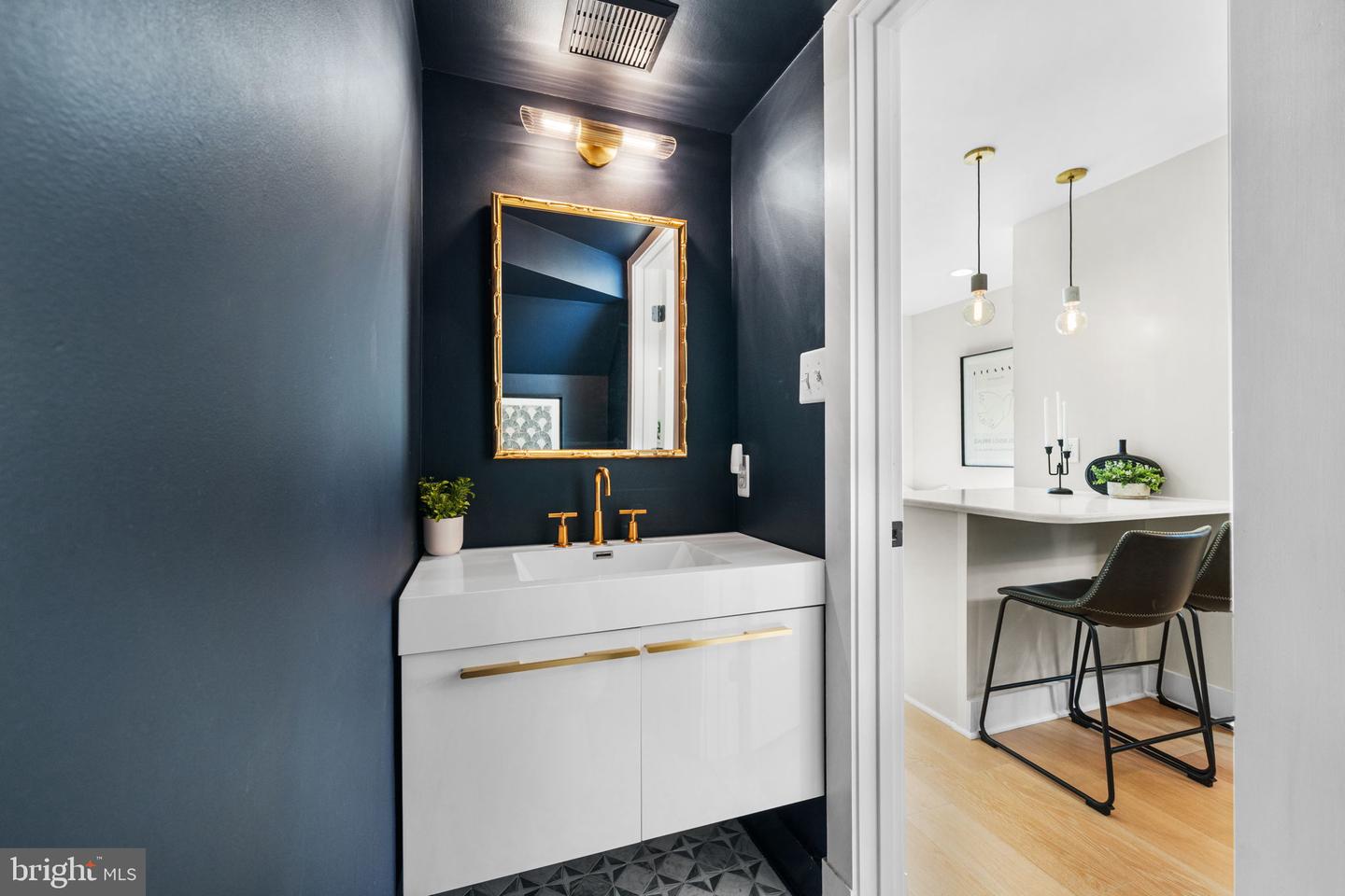 6707 WASHINGTON BLVD #D, ARLINGTON, Virginia 22213, 2 Bedrooms Bedrooms, ,1 BathroomBathrooms,Residential,For sale,6707 WASHINGTON BLVD #D,VAAR2067962 MLS # VAAR2067962