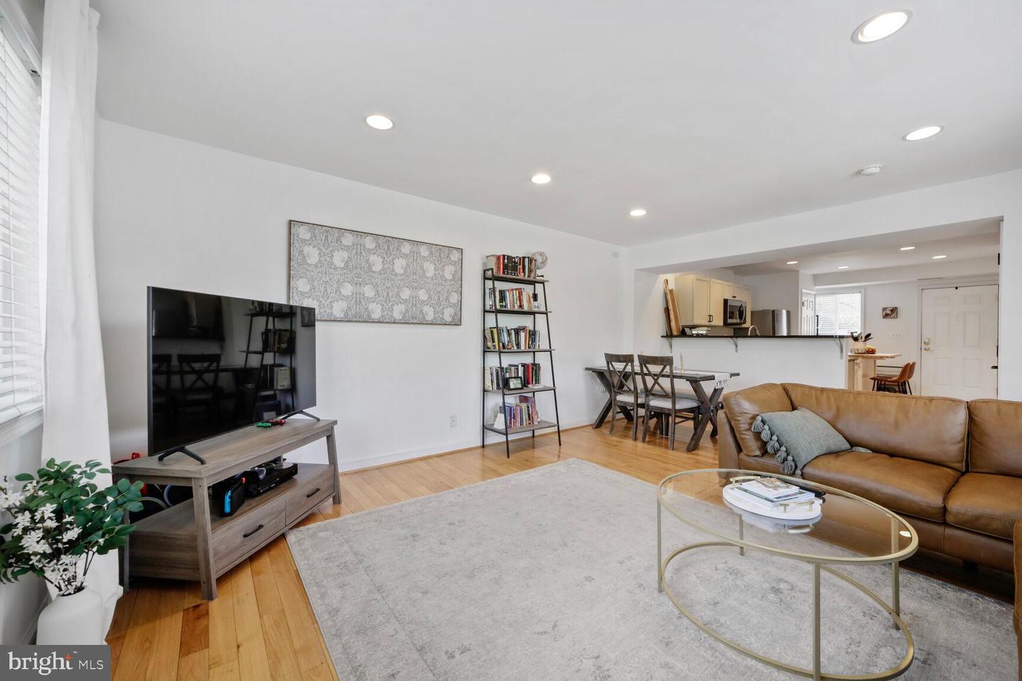 1617-B N VAN DORN ST, ALEXANDRIA, Virginia 22304, 2 Bedrooms Bedrooms, ,1 BathroomBathrooms,Residential,For sale,1617-B N VAN DORN ST,VAAX2044398 MLS # VAAX2044398