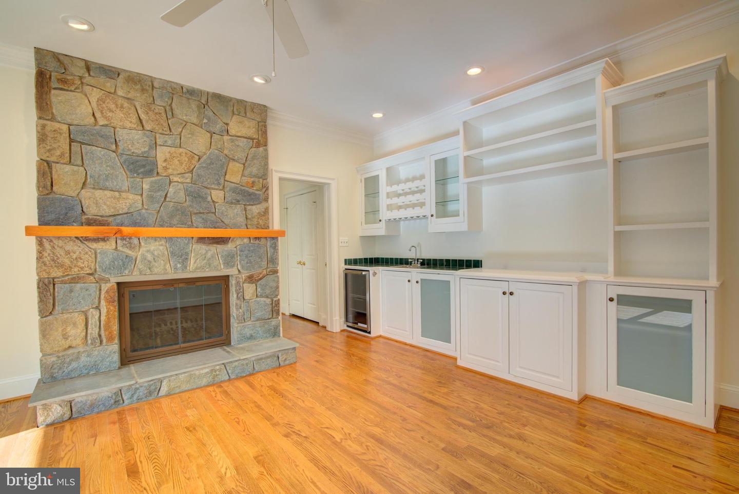 5831 OAK GROVE ST, LORTON, Virginia 22079, 4 Bedrooms Bedrooms, ,3 BathroomsBathrooms,Residential,For sale,5831 OAK GROVE ST,VAFX2276808 MLS # VAFX2276808 5831 OAK GROVE ST, LORTON, Virginia 22079, 4 Bedrooms Bedrooms, ,3 BathroomsBathrooms,Residential,For sale,5831 OAK GROVE ST,VAFX2276808 MLS # VAFX2276808