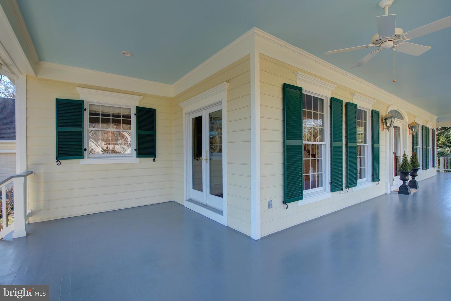 5831 OAK GROVE ST, LORTON, Virginia 22079, 4 Bedrooms Bedrooms, ,3 BathroomsBathrooms,Residential,For sale,5831 OAK GROVE ST,VAFX2276808 MLS # VAFX2276808 5831 OAK GROVE ST, LORTON, Virginia 22079, 4 Bedrooms Bedrooms, ,3 BathroomsBathrooms,Residential,For sale,5831 OAK GROVE ST,VAFX2276808 MLS # VAFX2276808