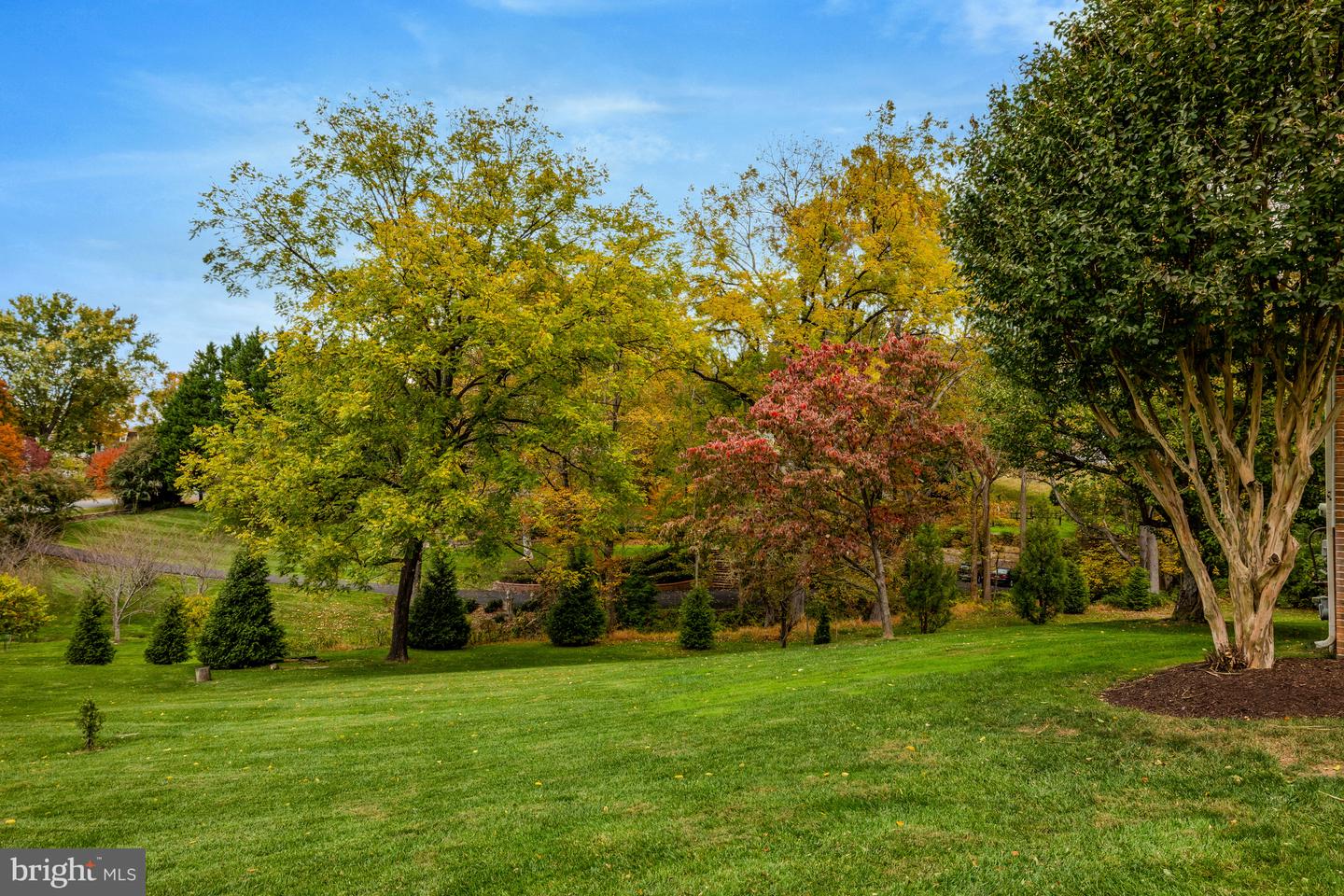 1633 LOZANO DR, VIENNA, Virginia 22182, 5 Bedrooms Bedrooms, ,3 BathroomsBathrooms,Residential,For sale,1633 LOZANO DR,VAFX2278430 MLS # VAFX2278430