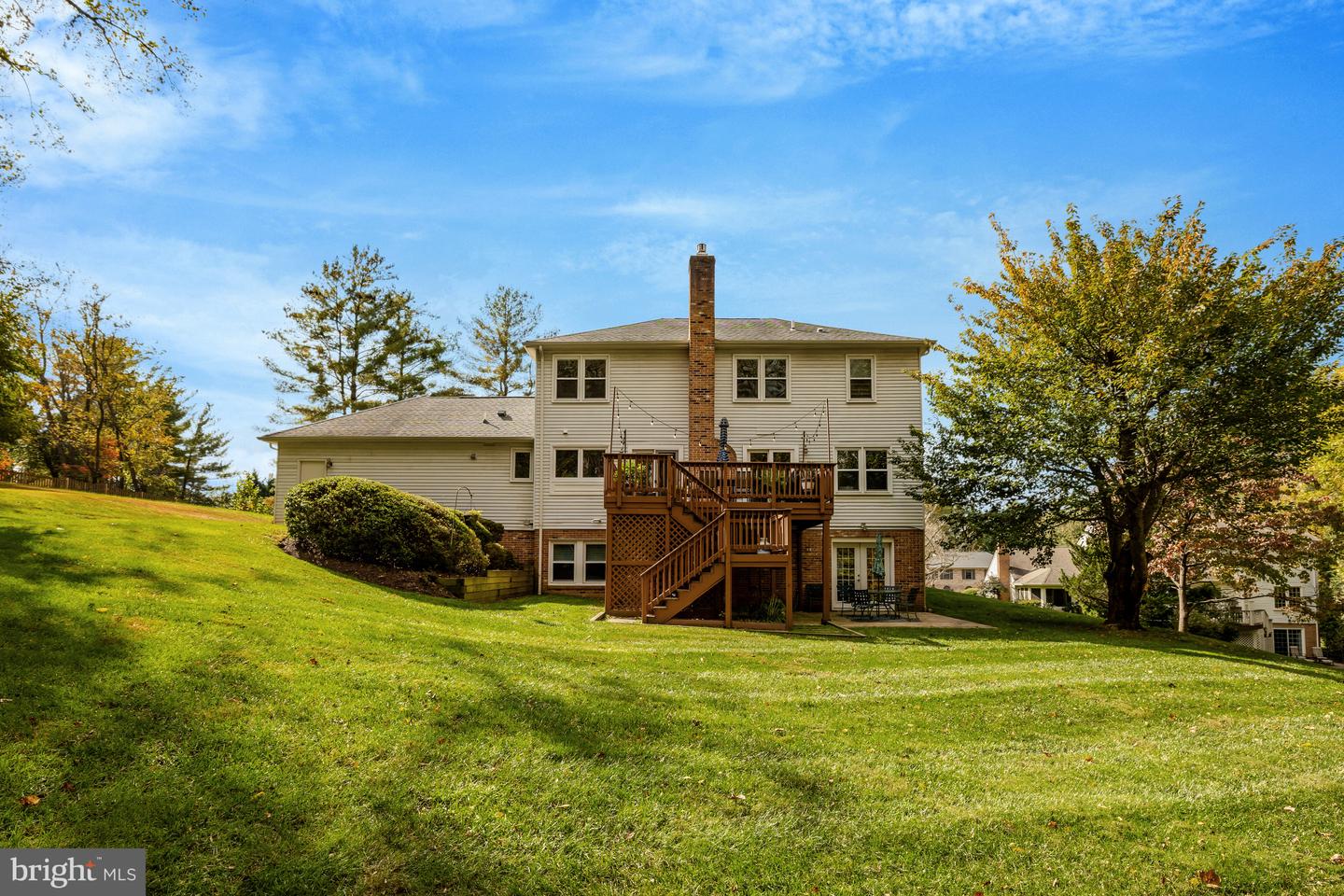 1633 LOZANO DR, VIENNA, Virginia 22182, 5 Bedrooms Bedrooms, ,3 BathroomsBathrooms,Residential,For sale,1633 LOZANO DR,VAFX2278430 MLS # VAFX2278430