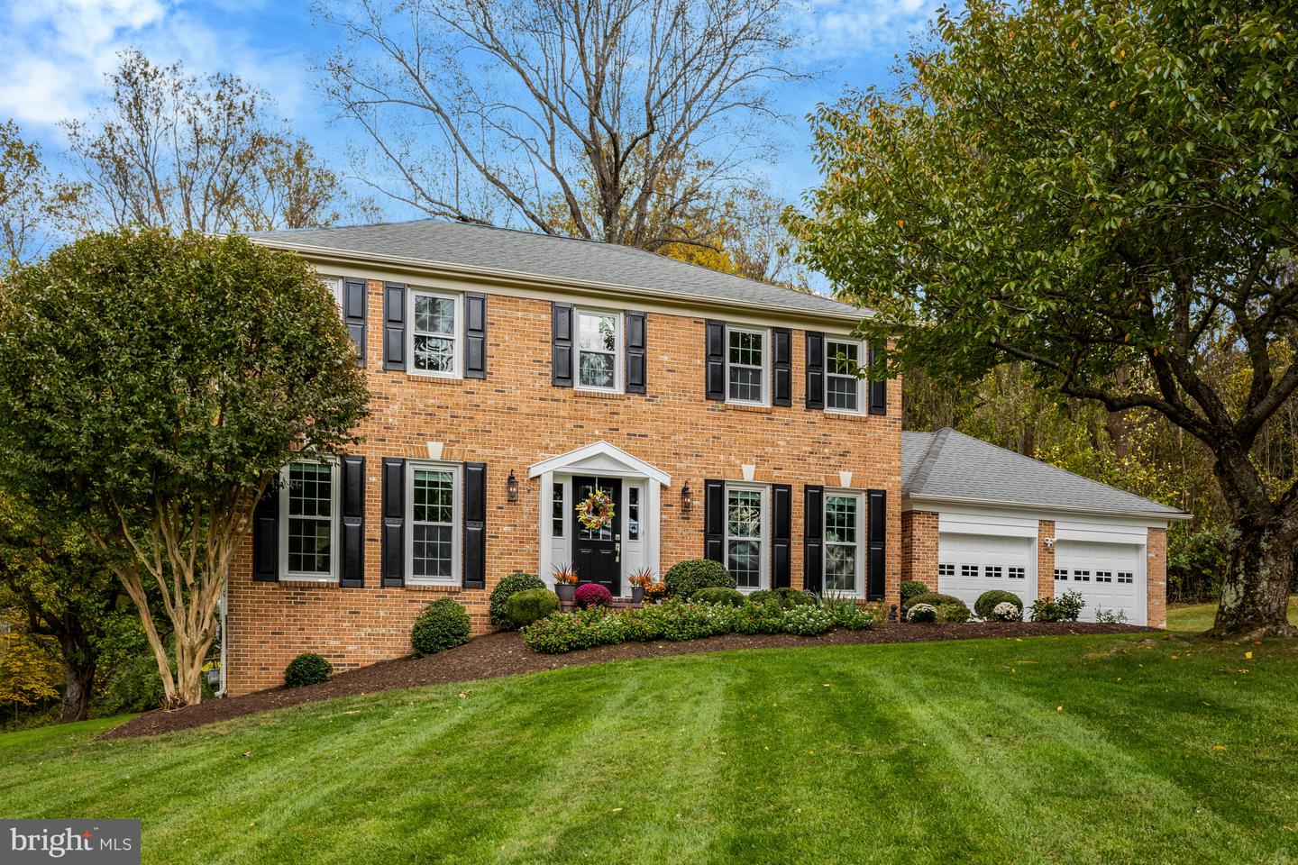 1633 LOZANO DR, VIENNA, Virginia 22182, 5 Bedrooms Bedrooms, ,3 BathroomsBathrooms,Residential,For sale,1633 LOZANO DR,VAFX2278430 MLS # VAFX2278430
