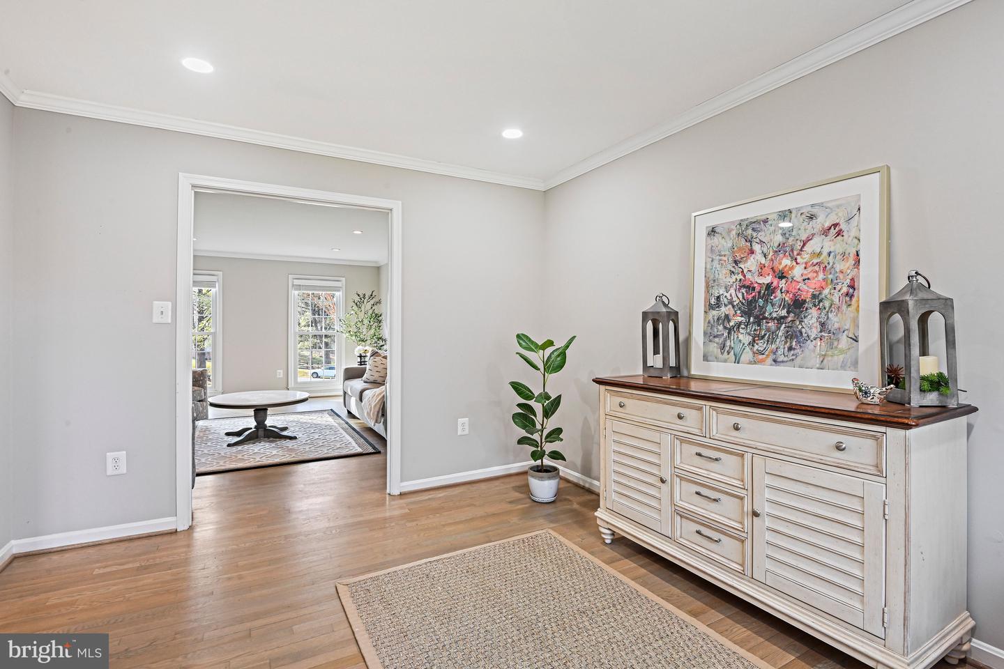 1633 LOZANO DR, VIENNA, Virginia 22182, 5 Bedrooms Bedrooms, ,3 BathroomsBathrooms,Residential,For sale,1633 LOZANO DR,VAFX2278430 MLS # VAFX2278430