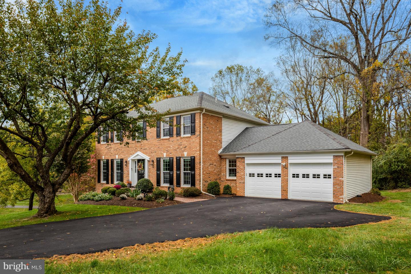 1633 LOZANO DR, VIENNA, Virginia 22182, 5 Bedrooms Bedrooms, ,3 BathroomsBathrooms,Residential,For sale,1633 LOZANO DR,VAFX2278430 MLS # VAFX2278430