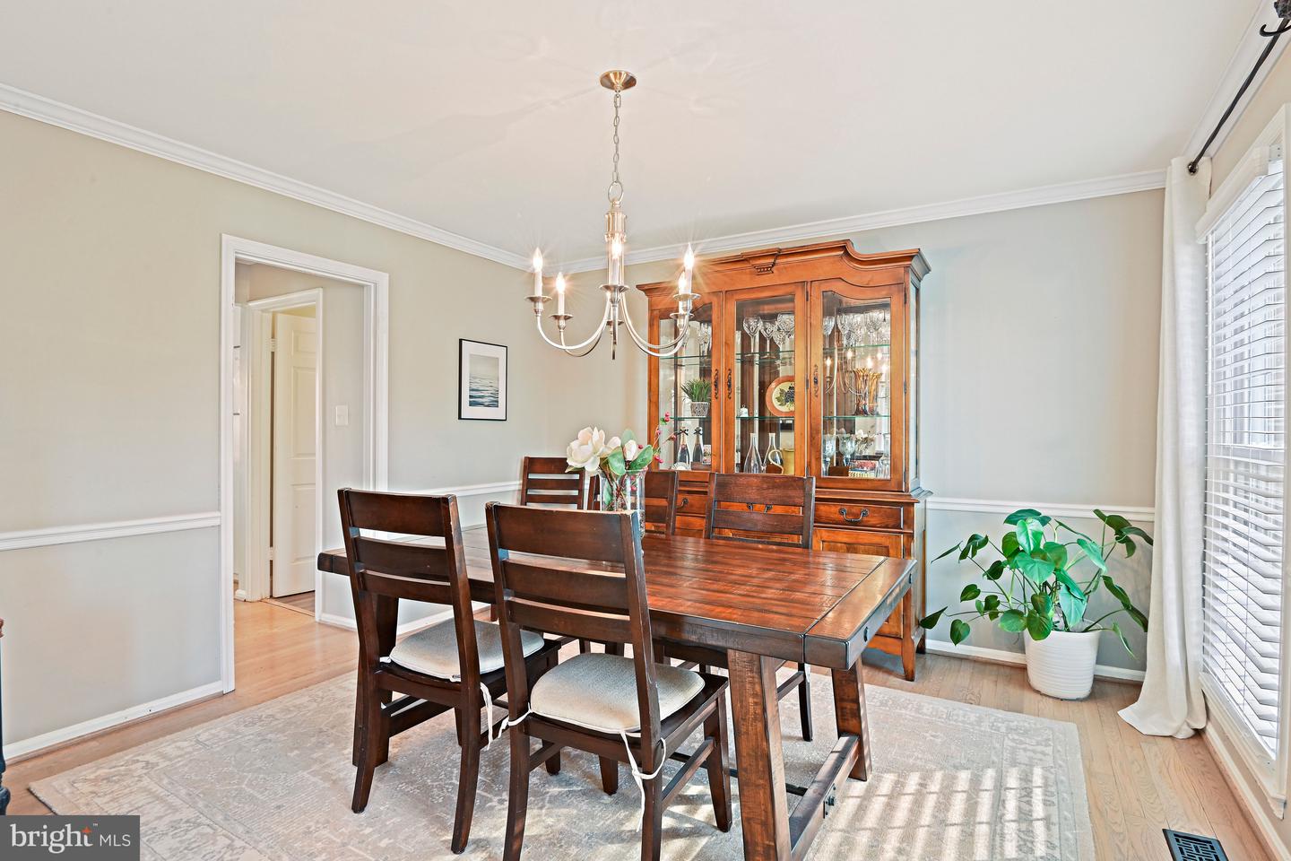 1633 LOZANO DR, VIENNA, Virginia 22182, 5 Bedrooms Bedrooms, ,3 BathroomsBathrooms,Residential,For sale,1633 LOZANO DR,VAFX2278430 MLS # VAFX2278430