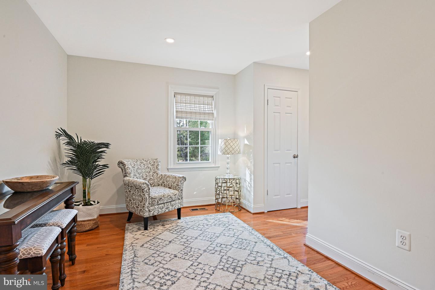 1633 LOZANO DR, VIENNA, Virginia 22182, 5 Bedrooms Bedrooms, ,3 BathroomsBathrooms,Residential,For sale,1633 LOZANO DR,VAFX2278430 MLS # VAFX2278430