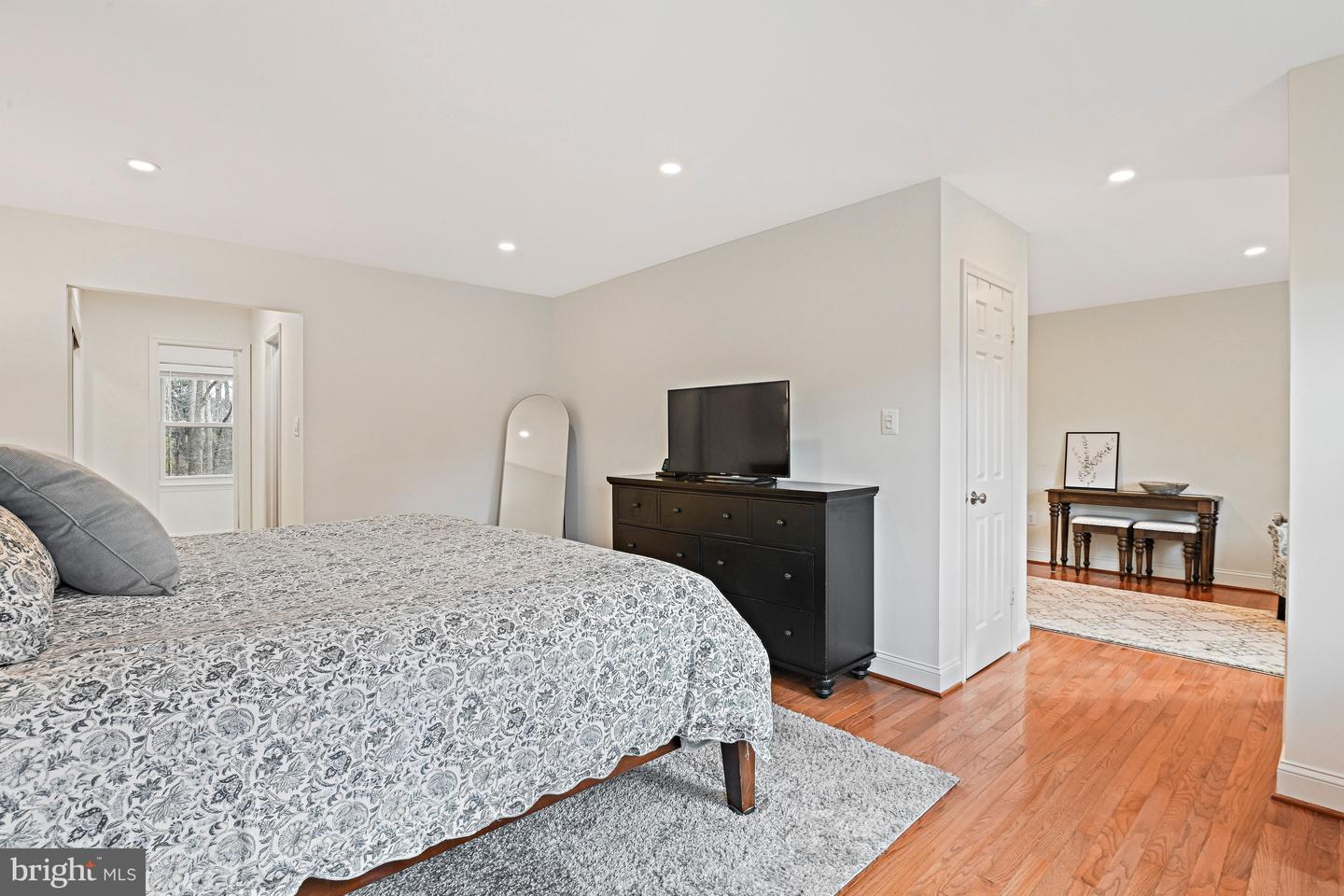 1633 LOZANO DR, VIENNA, Virginia 22182, 5 Bedrooms Bedrooms, ,3 BathroomsBathrooms,Residential,For sale,1633 LOZANO DR,VAFX2278430 MLS # VAFX2278430