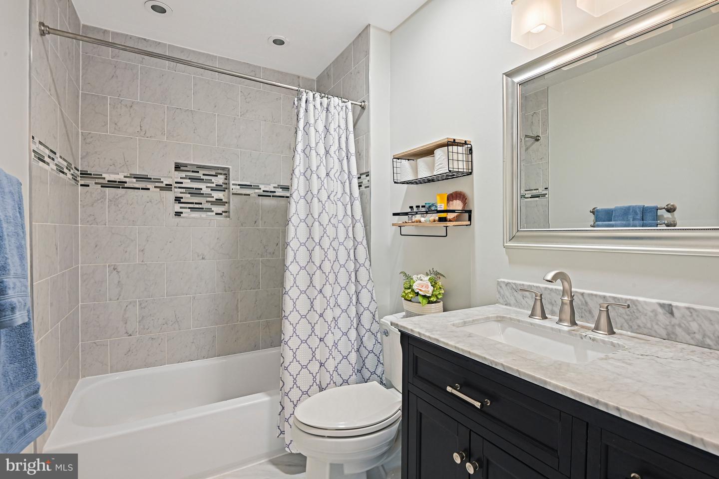 1633 LOZANO DR, VIENNA, Virginia 22182, 5 Bedrooms Bedrooms, ,3 BathroomsBathrooms,Residential,For sale,1633 LOZANO DR,VAFX2278430 MLS # VAFX2278430