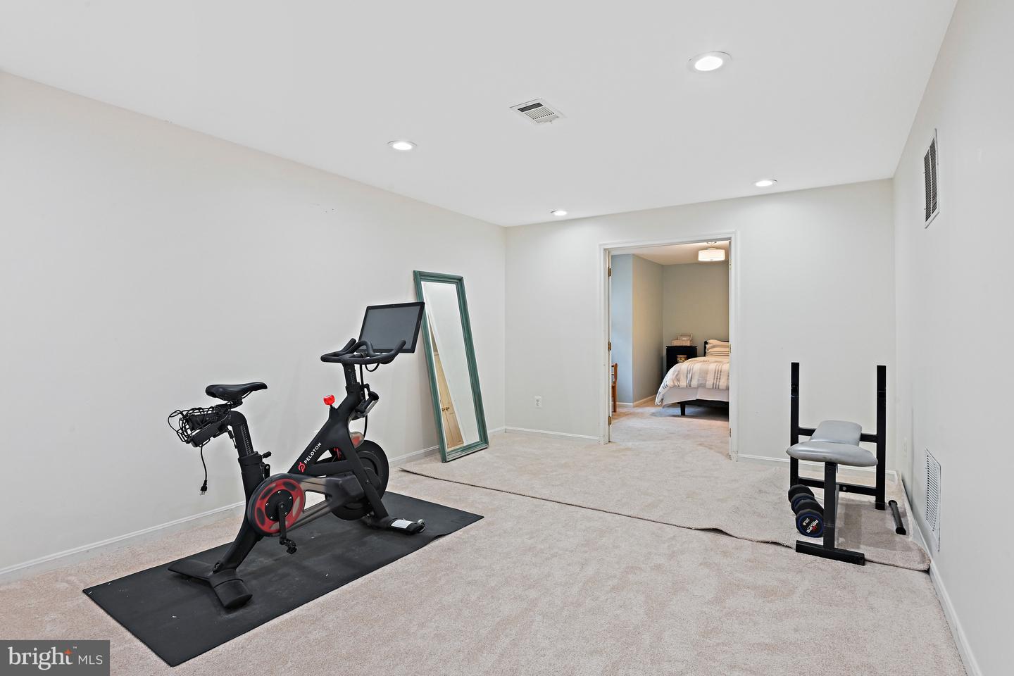 1633 LOZANO DR, VIENNA, Virginia 22182, 5 Bedrooms Bedrooms, ,3 BathroomsBathrooms,Residential,For sale,1633 LOZANO DR,VAFX2278430 MLS # VAFX2278430