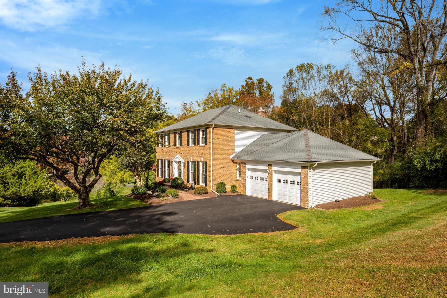 1633 LOZANO DR, VIENNA, Virginia 22182, 5 Bedrooms Bedrooms, ,3 BathroomsBathrooms,Residential,For sale,1633 LOZANO DR,VAFX2278430 MLS # VAFX2278430