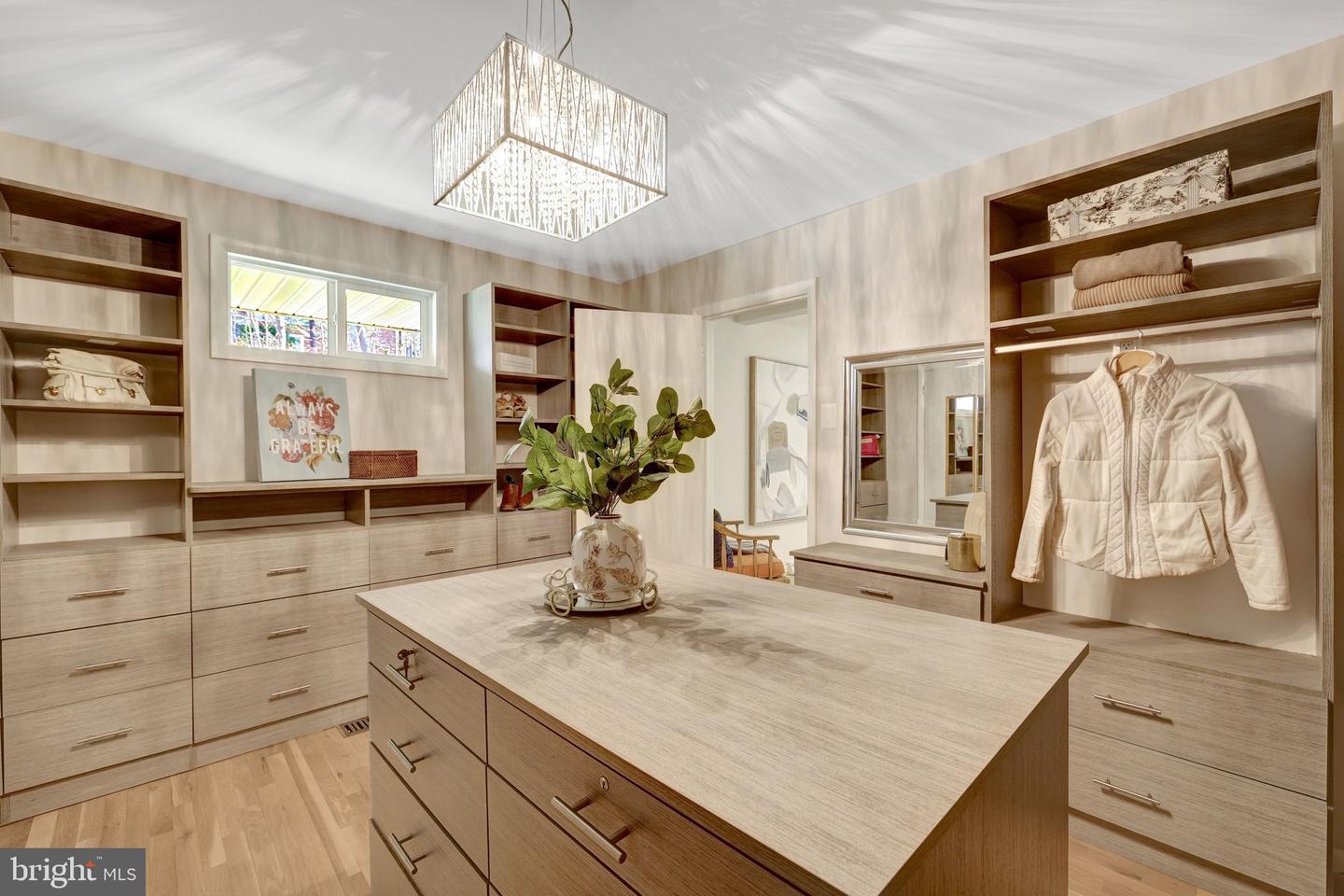 3305 EDENVALE RD, FAIRFAX, Virginia 22031, 5 Bedrooms Bedrooms, ,3 BathroomsBathrooms,Residential,For sale,3305 EDENVALE RD,VAFX2279726 MLS # VAFX2279726