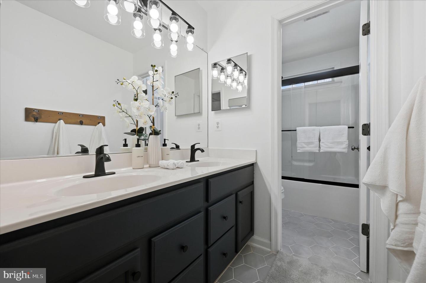 4565 GAVIN WOODS CT, CATLETT, Virginia 20119, 5 Bedrooms Bedrooms, ,4 BathroomsBathrooms,Residential,For sale,4565 GAVIN WOODS CT,VAFQ2019874 MLS # VAFQ2019874