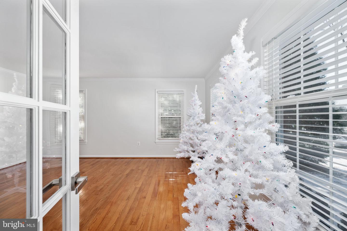 13953 OLEANDER CT, WOODBRIDGE, Virginia 22193, 6 Bedrooms Bedrooms, ,3 BathroomsBathrooms,Residential,For sale,13953 OLEANDER CT,VAPW2108974 MLS # VAPW2108974