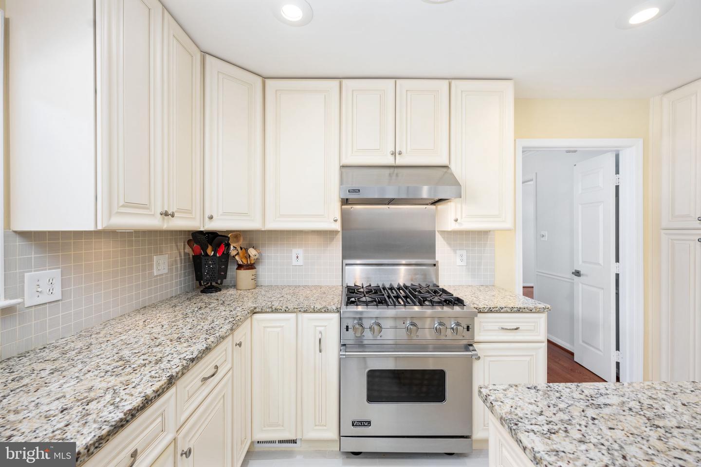 13953 OLEANDER CT, WOODBRIDGE, Virginia 22193, 6 Bedrooms Bedrooms, ,3 BathroomsBathrooms,Residential,For sale,13953 OLEANDER CT,VAPW2108974 MLS # VAPW2108974