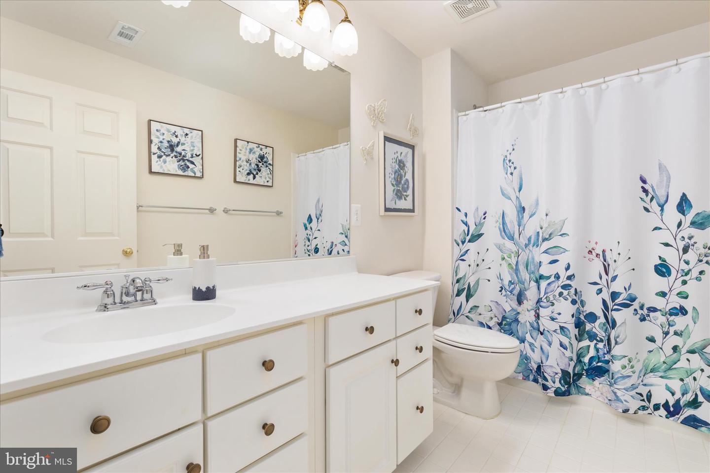 14227 SNICKERSVILLE DR, GAINESVILLE, Virginia 20155, 4 Bedrooms Bedrooms, ,3 BathroomsBathrooms,Residential,For sale,14227 SNICKERSVILLE DR,VAPW2109028 MLS # VAPW2109028