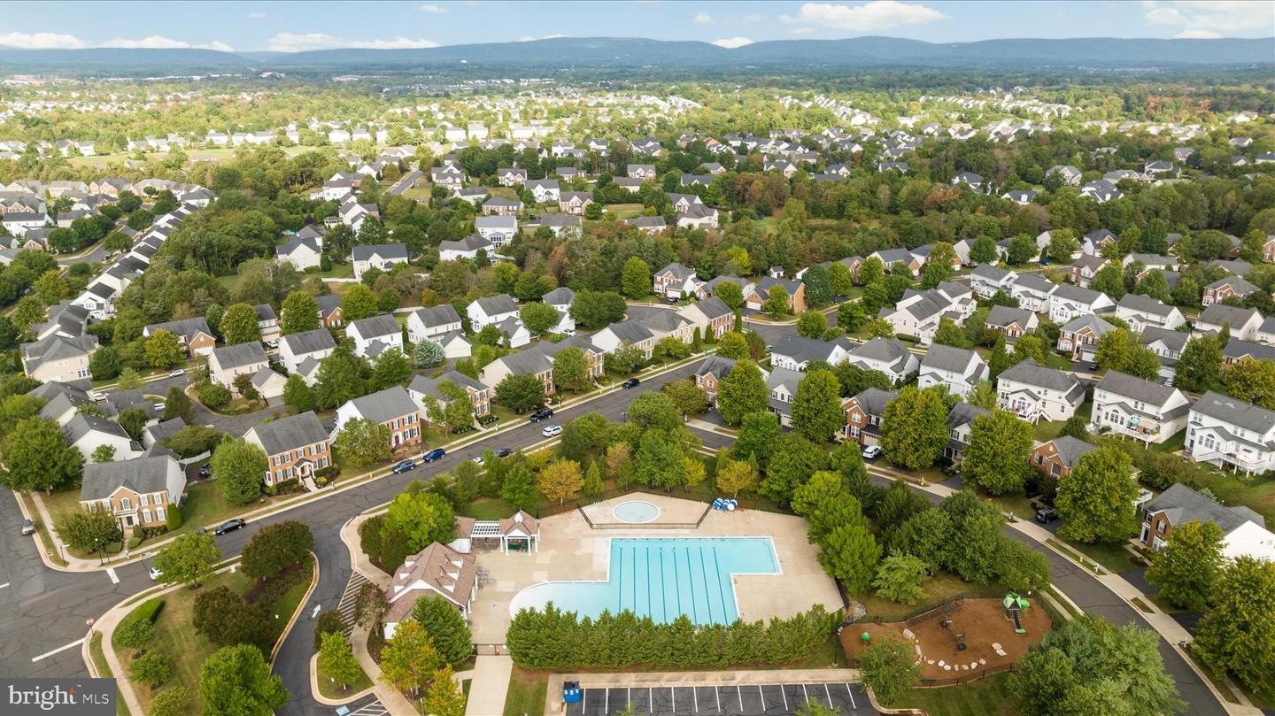 14227 SNICKERSVILLE DR, GAINESVILLE, Virginia 20155, 4 Bedrooms Bedrooms, ,3 BathroomsBathrooms,Residential,For sale,14227 SNICKERSVILLE DR,VAPW2109028 MLS # VAPW2109028