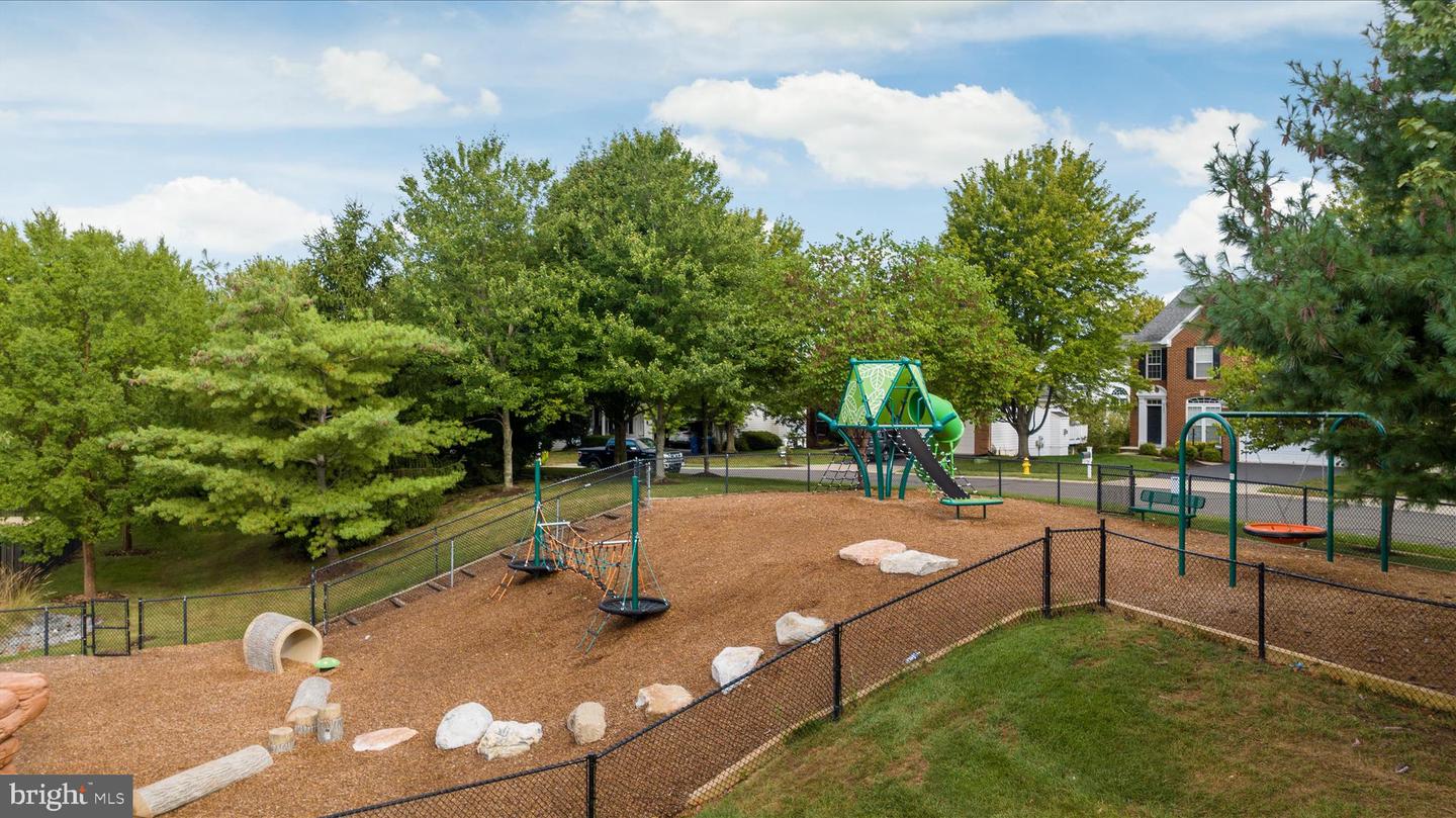 14227 SNICKERSVILLE DR, GAINESVILLE, Virginia 20155, 4 Bedrooms Bedrooms, ,3 BathroomsBathrooms,Residential,For sale,14227 SNICKERSVILLE DR,VAPW2109028 MLS # VAPW2109028