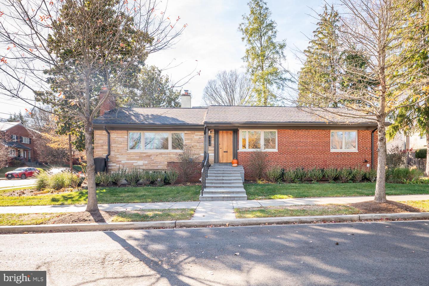 3400 BROAD BRANCH TER NW, WASHINGTON, District Of Columbia 20008, 3 Bedrooms Bedrooms, ,3 BathroomsBathrooms,Residential,For sale,3400 BROAD BRANCH TER NW,DCDC2235008 MLS # DCDC2235008