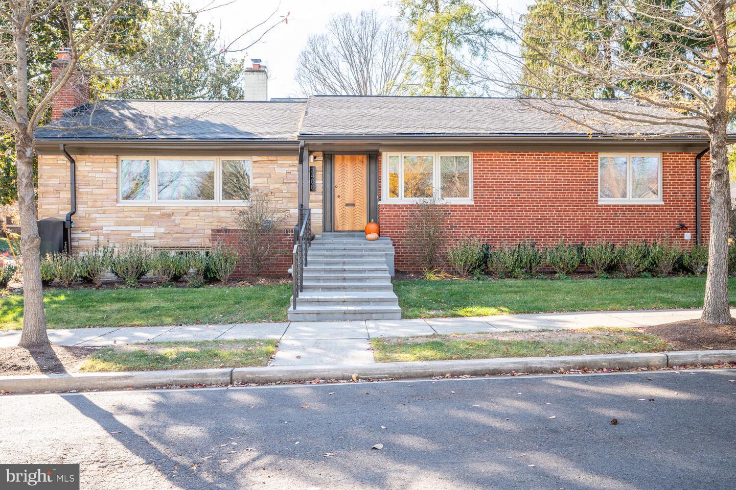 3400 BROAD BRANCH TER NW, WASHINGTON, District Of Columbia 20008, 3 Bedrooms Bedrooms, ,3 BathroomsBathrooms,Residential,For sale,3400 BROAD BRANCH TER NW,DCDC2235008 MLS # DCDC2235008