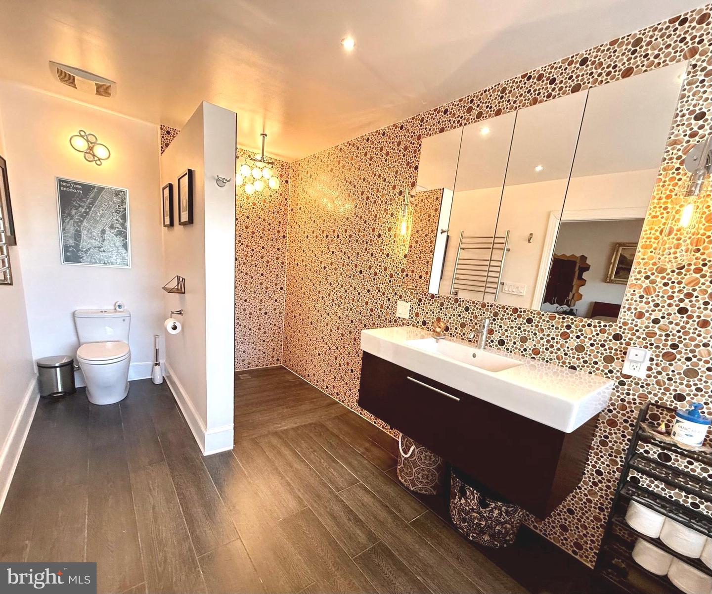 128 REES PL, FALLS CHURCH, Virginia 22046, 4 Bedrooms Bedrooms, ,3 BathroomsBathrooms,Residential,For sale,128 REES PL,VAFA2003496 MLS # VAFA2003496 128 REES PL, FALLS CHURCH, Virginia 22046, 4 Bedrooms Bedrooms, ,3 BathroomsBathrooms,Residential,For sale,128 REES PL,VAFA2003496 MLS # VAFA2003496