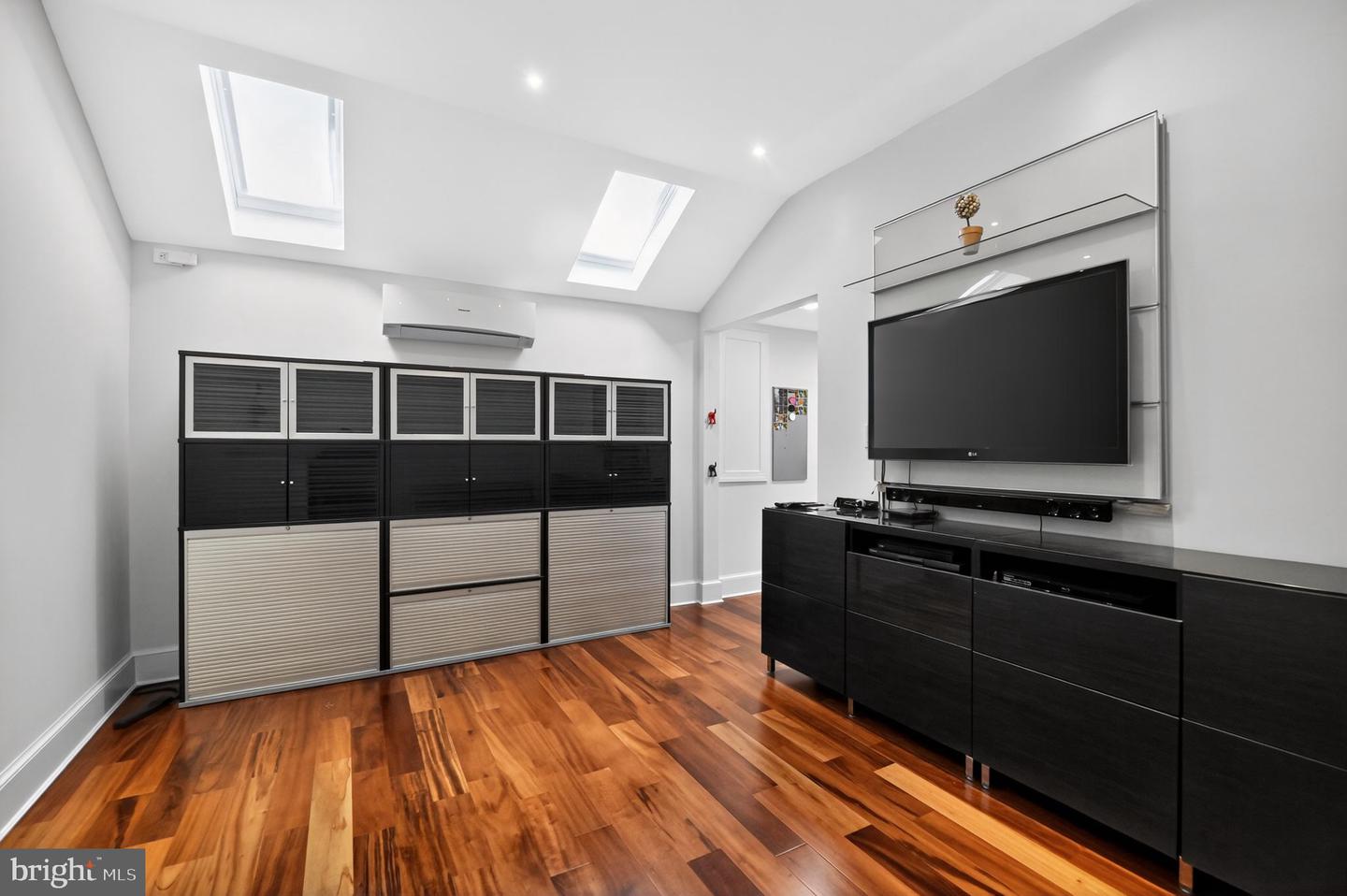 128 REES PL, FALLS CHURCH, Virginia 22046, 4 Bedrooms Bedrooms, ,3 BathroomsBathrooms,Residential,For sale,128 REES PL,VAFA2003496 MLS # VAFA2003496 128 REES PL, FALLS CHURCH, Virginia 22046, 4 Bedrooms Bedrooms, ,3 BathroomsBathrooms,Residential,For sale,128 REES PL,VAFA2003496 MLS # VAFA2003496