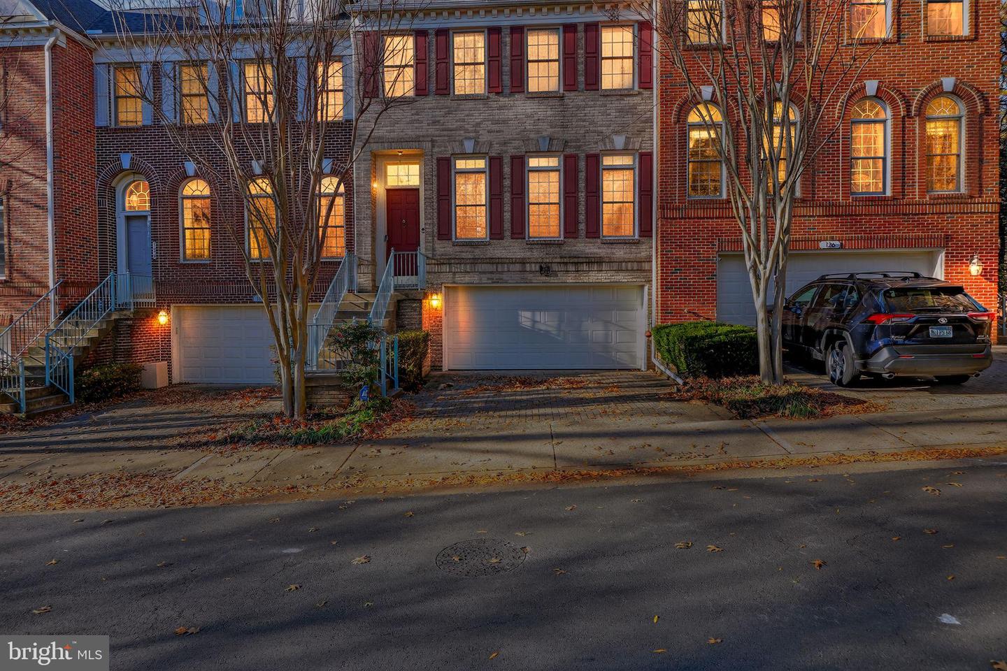 128 REES PL, FALLS CHURCH, Virginia 22046, 4 Bedrooms Bedrooms, ,3 BathroomsBathrooms,Residential,For sale,128 REES PL,VAFA2003496 MLS # VAFA2003496 128 REES PL, FALLS CHURCH, Virginia 22046, 4 Bedrooms Bedrooms, ,3 BathroomsBathrooms,Residential,For sale,128 REES PL,VAFA2003496 MLS # VAFA2003496