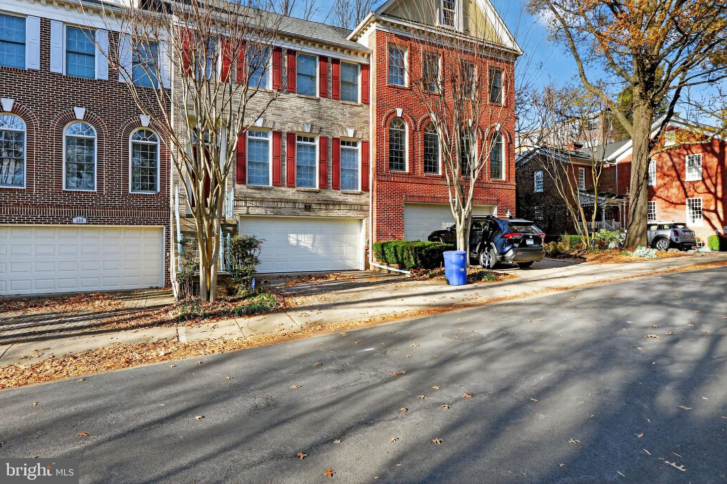 128 REES PL, FALLS CHURCH, Virginia 22046, 4 Bedrooms Bedrooms, ,3 BathroomsBathrooms,Residential,For sale,128 REES PL,VAFA2003496 MLS # VAFA2003496 128 REES PL, FALLS CHURCH, Virginia 22046, 4 Bedrooms Bedrooms, ,3 BathroomsBathrooms,Residential,For sale,128 REES PL,VAFA2003496 MLS # VAFA2003496