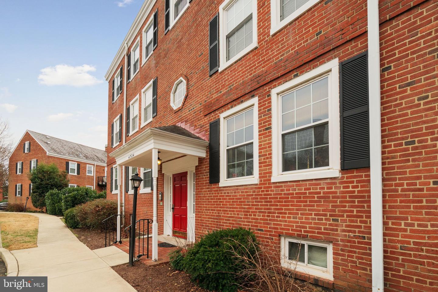 4724 29TH ST S #B2, ARLINGTON, Virginia 22206, 1 Bedroom Bedrooms, ,1 BathroomBathrooms,Residential,For sale,4724 29TH ST S #B2,VAAR2066952 MLS # VAAR2066952 4724 29TH ST S #B2, ARLINGTON, Virginia 22206, 1 Bedroom Bedrooms, ,1 BathroomBathrooms,Residential,For sale,4724 29TH ST S #B2,VAAR2066952 MLS # VAAR2066952