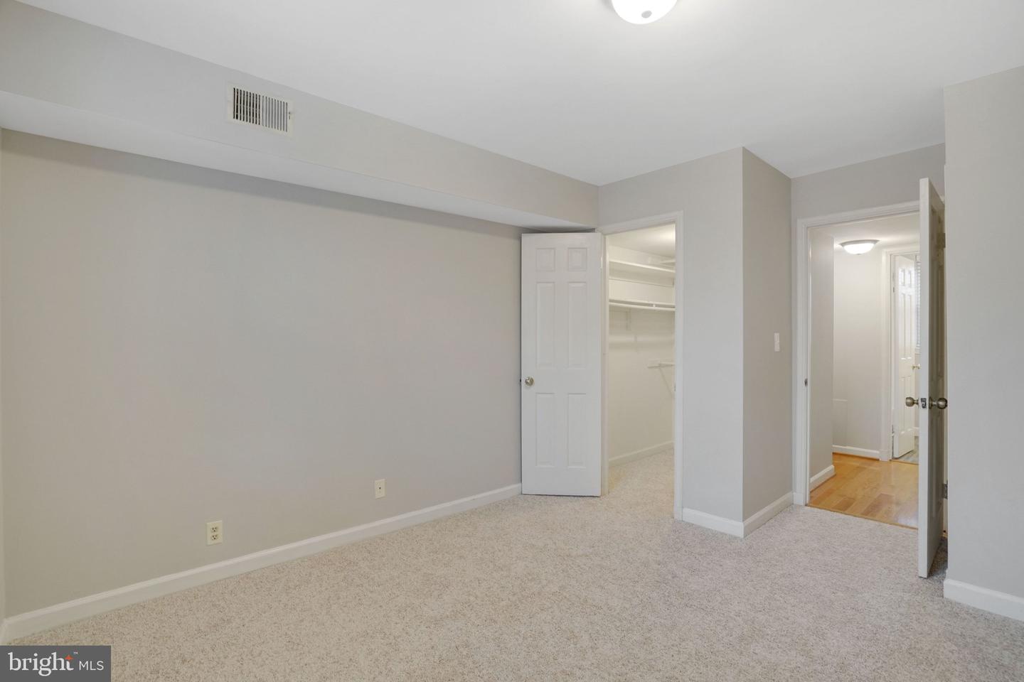 4724 29TH ST S #B2, ARLINGTON, Virginia 22206, 1 Bedroom Bedrooms, ,1 BathroomBathrooms,Residential,For sale,4724 29TH ST S #B2,VAAR2066952 MLS # VAAR2066952 4724 29TH ST S #B2, ARLINGTON, Virginia 22206, 1 Bedroom Bedrooms, ,1 BathroomBathrooms,Residential,For sale,4724 29TH ST S #B2,VAAR2066952 MLS # VAAR2066952