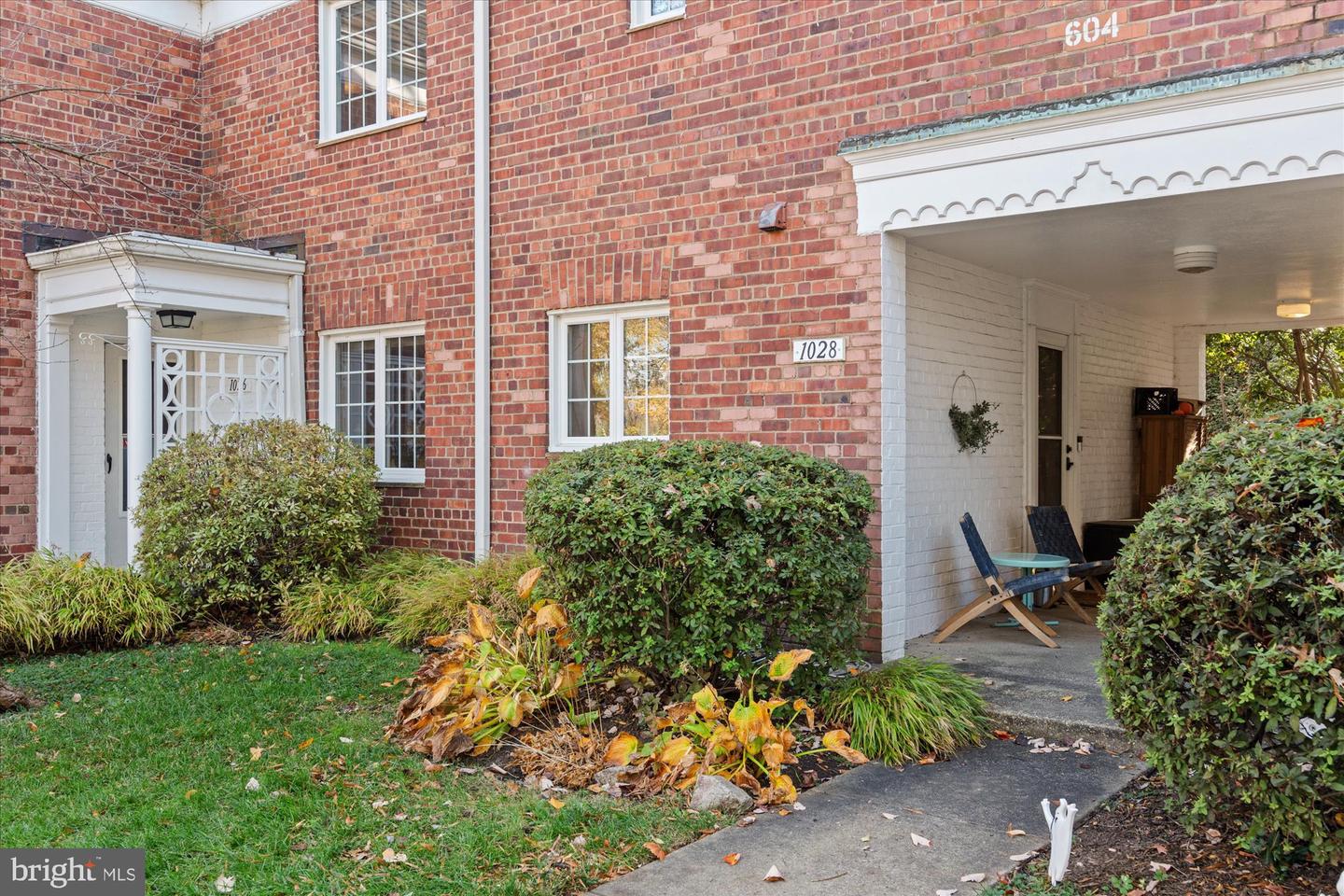 1028 VALLEY DR, ALEXANDRIA, Virginia 22302, 3 Bedrooms Bedrooms, ,1 BathroomBathrooms,Residential,For sale,1028 VALLEY DR,VAAX2052542 MLS # VAAX2052542