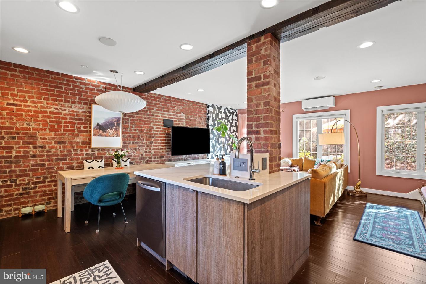 1028 VALLEY DR, ALEXANDRIA, Virginia 22302, 3 Bedrooms Bedrooms, ,1 BathroomBathrooms,Residential,For sale,1028 VALLEY DR,VAAX2052542 MLS # VAAX2052542