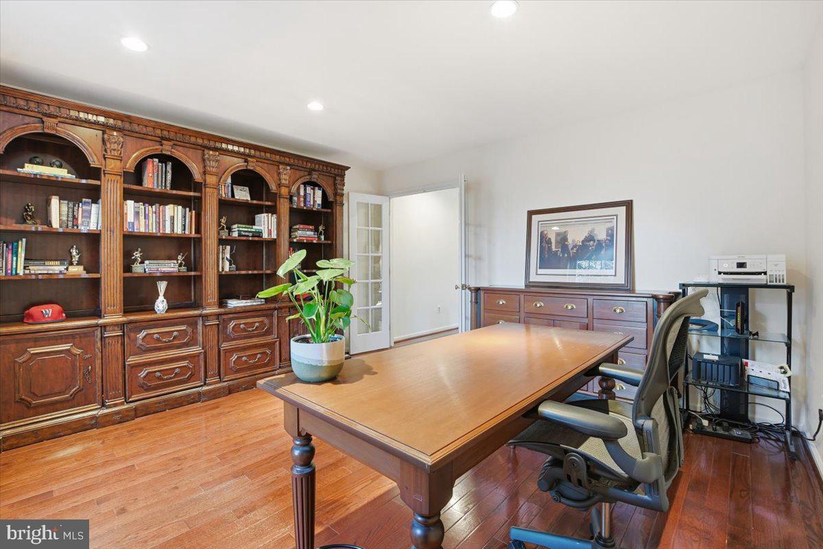 15456 WATERS CREEK DR, CENTREVILLE, Virginia 20120, 4 Bedrooms Bedrooms, ,4 BathroomsBathrooms,Residential,For sale,15456 WATERS CREEK DR,VAFX2283192 MLS # VAFX2283192