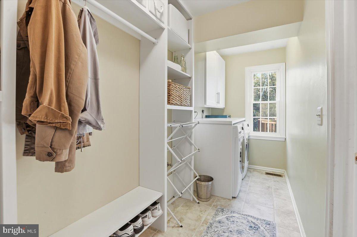 15456 WATERS CREEK DR, CENTREVILLE, Virginia 20120, 4 Bedrooms Bedrooms, ,4 BathroomsBathrooms,Residential,For sale,15456 WATERS CREEK DR,VAFX2283192 MLS # VAFX2283192