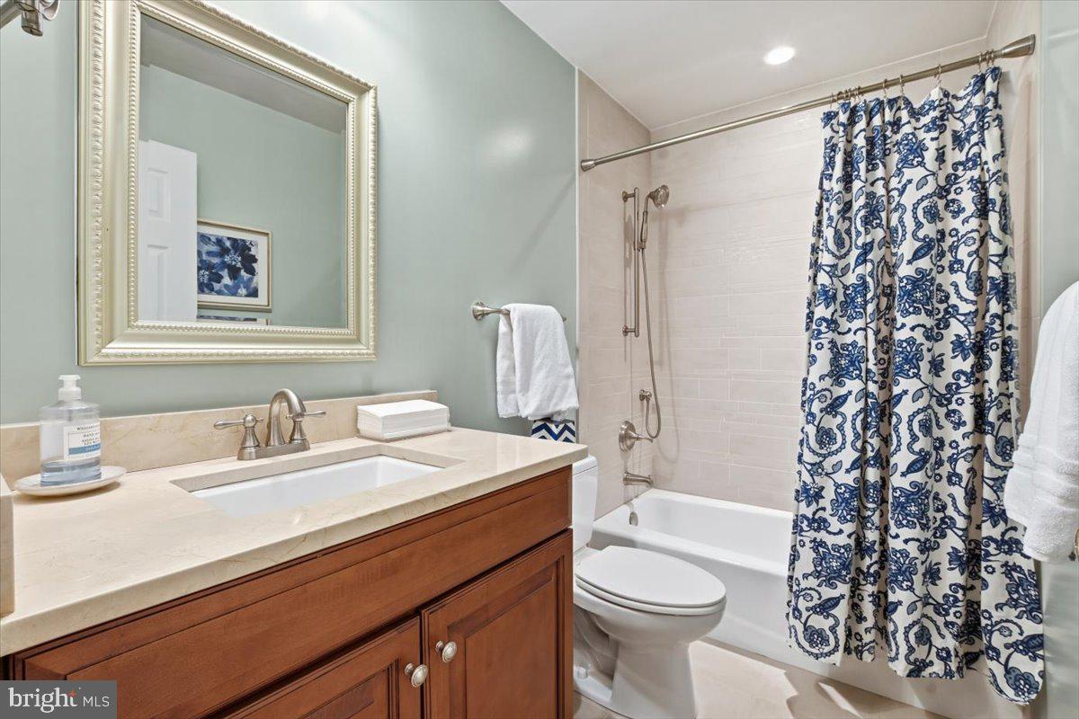 15456 WATERS CREEK DR, CENTREVILLE, Virginia 20120, 4 Bedrooms Bedrooms, ,4 BathroomsBathrooms,Residential,For sale,15456 WATERS CREEK DR,VAFX2283192 MLS # VAFX2283192