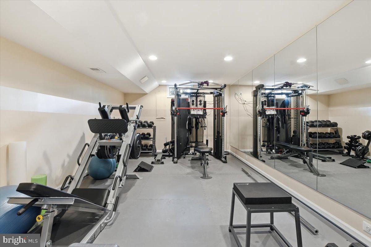 15456 WATERS CREEK DR, CENTREVILLE, Virginia 20120, 4 Bedrooms Bedrooms, ,4 BathroomsBathrooms,Residential,For sale,15456 WATERS CREEK DR,VAFX2283192 MLS # VAFX2283192