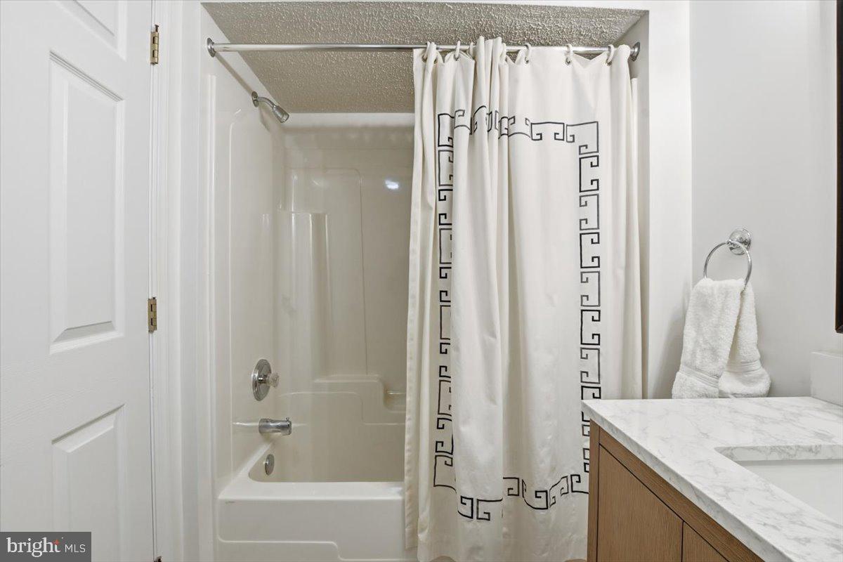 15456 WATERS CREEK DR, CENTREVILLE, Virginia 20120, 4 Bedrooms Bedrooms, ,4 BathroomsBathrooms,Residential,For sale,15456 WATERS CREEK DR,VAFX2283192 MLS # VAFX2283192