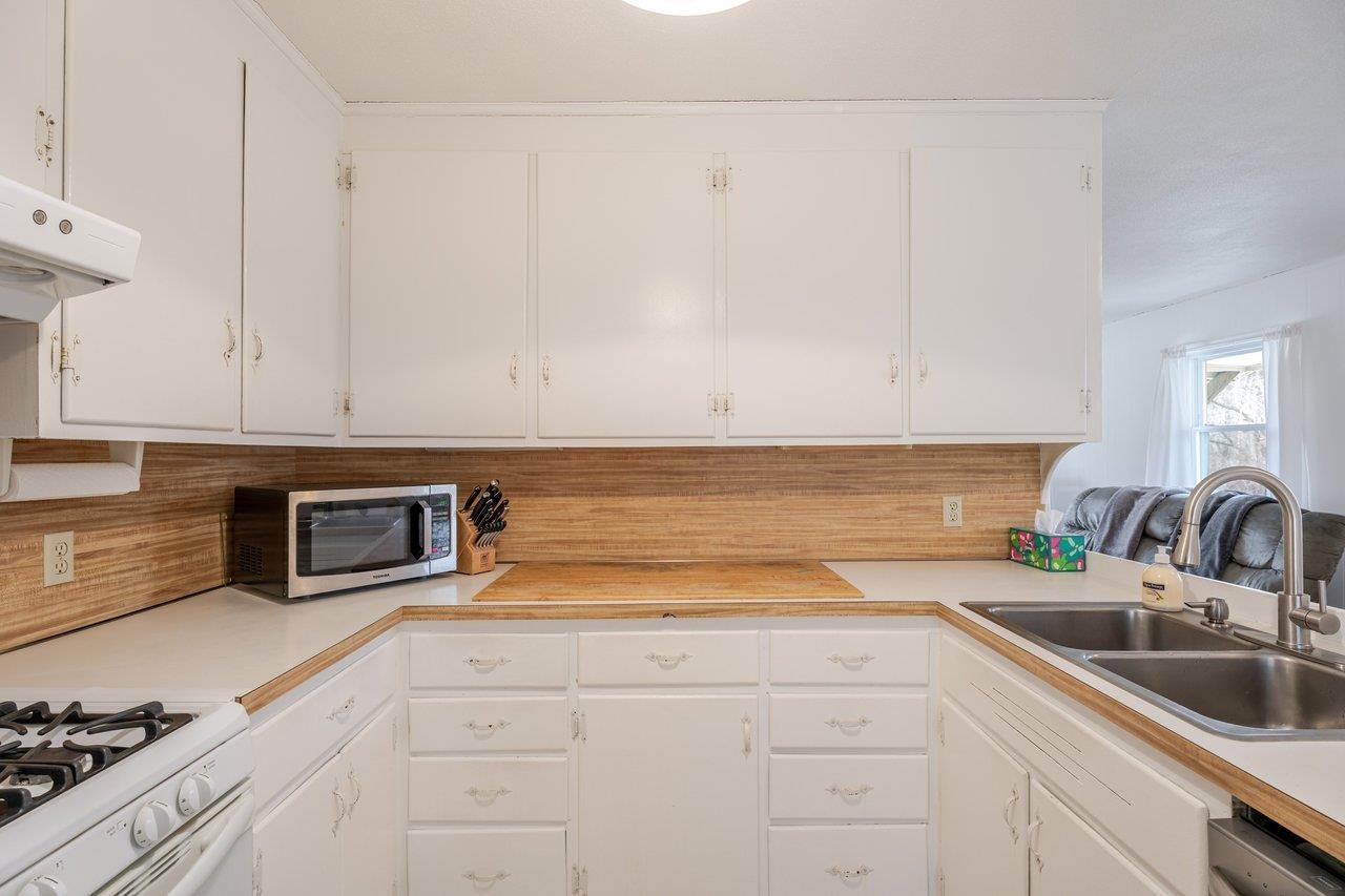 11918 TURLEYTOWN RD, BROADWAY, Virginia 22815, 3 Bedrooms Bedrooms, ,1 BathroomBathrooms,Residential,11918 TURLEYTOWN RD,672689 MLS # 672689