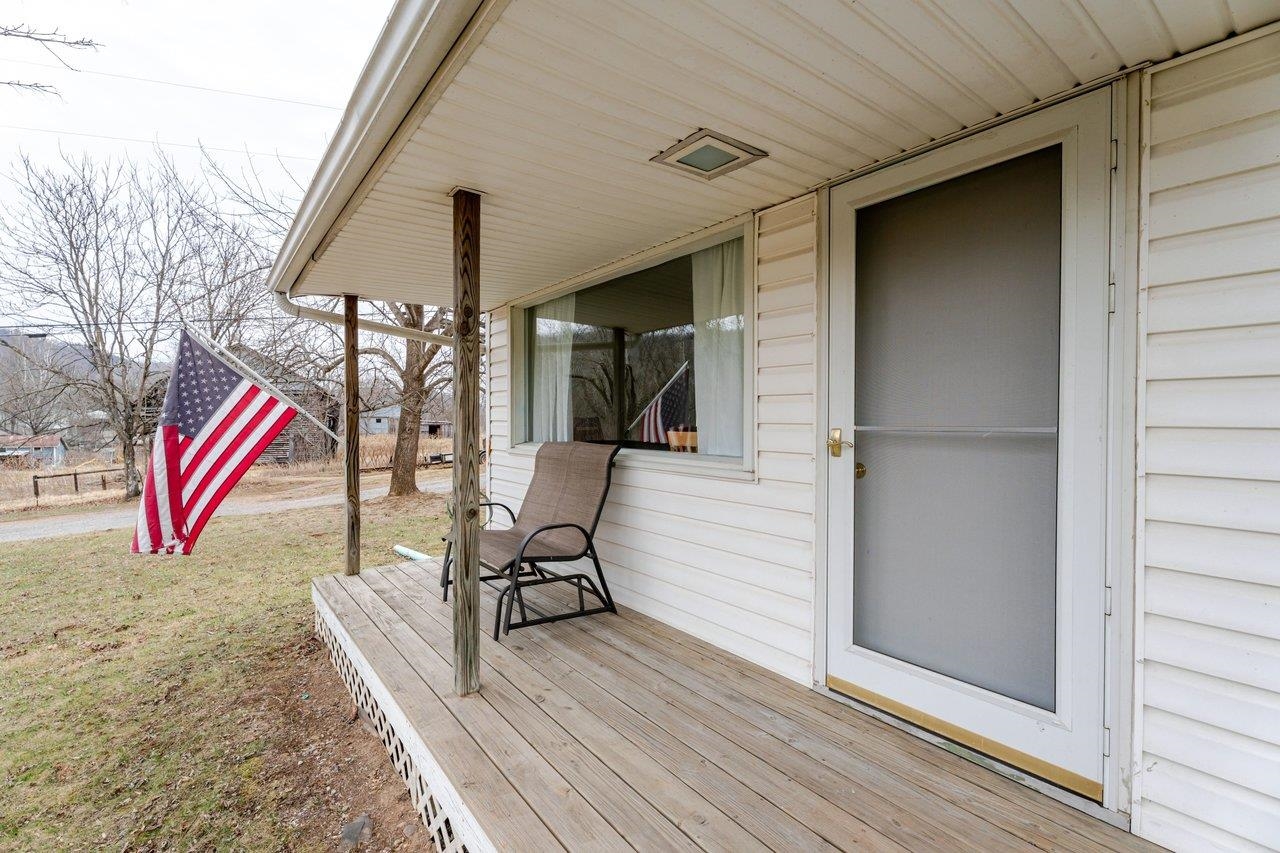 11918 TURLEYTOWN RD, BROADWAY, Virginia 22815, 3 Bedrooms Bedrooms, ,1 BathroomBathrooms,Residential,11918 TURLEYTOWN RD,672689 MLS # 672689