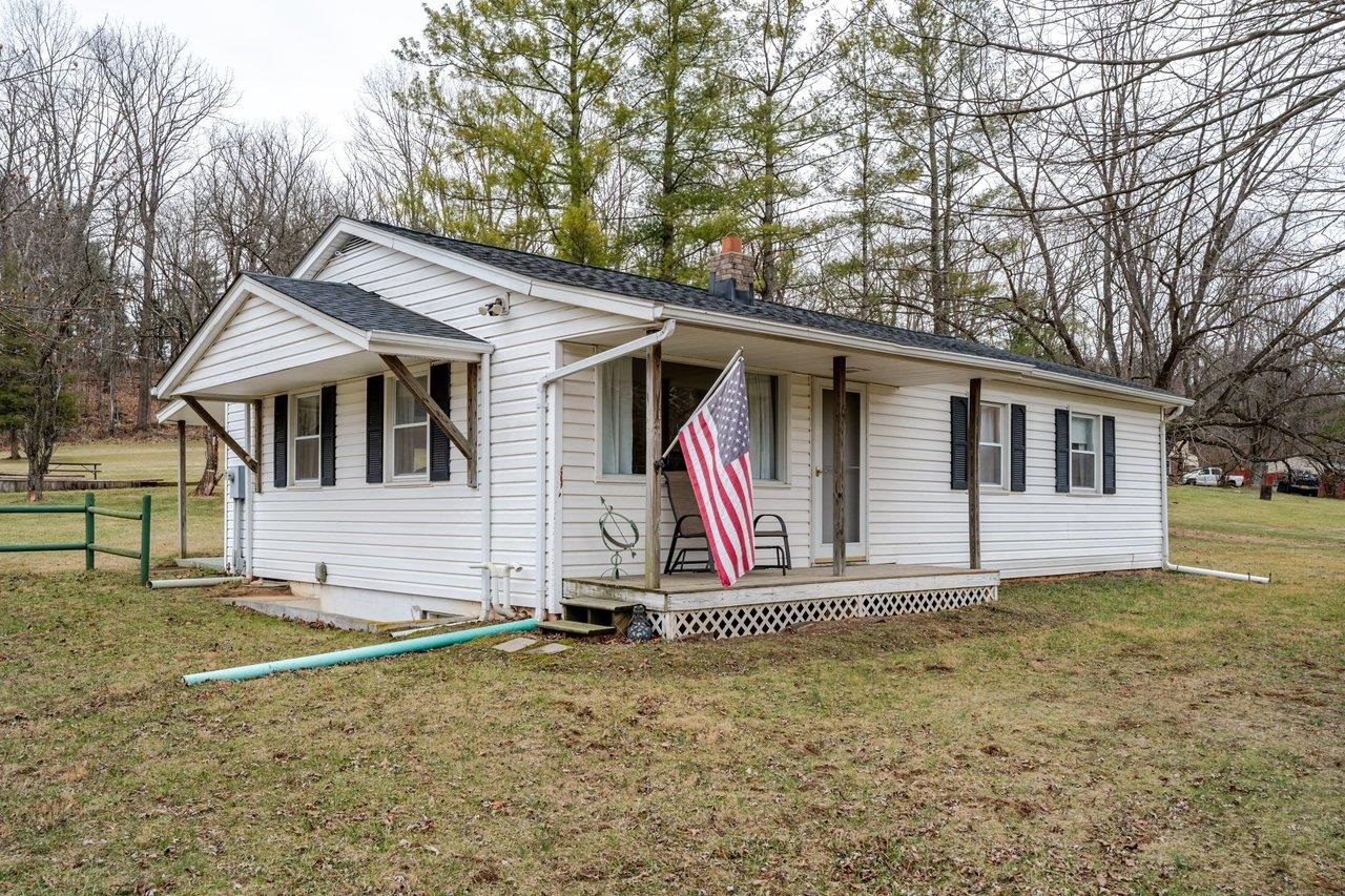 11918 TURLEYTOWN RD, BROADWAY, Virginia 22815, 3 Bedrooms Bedrooms, ,1 BathroomBathrooms,Residential,11918 TURLEYTOWN RD,672689 MLS # 672689